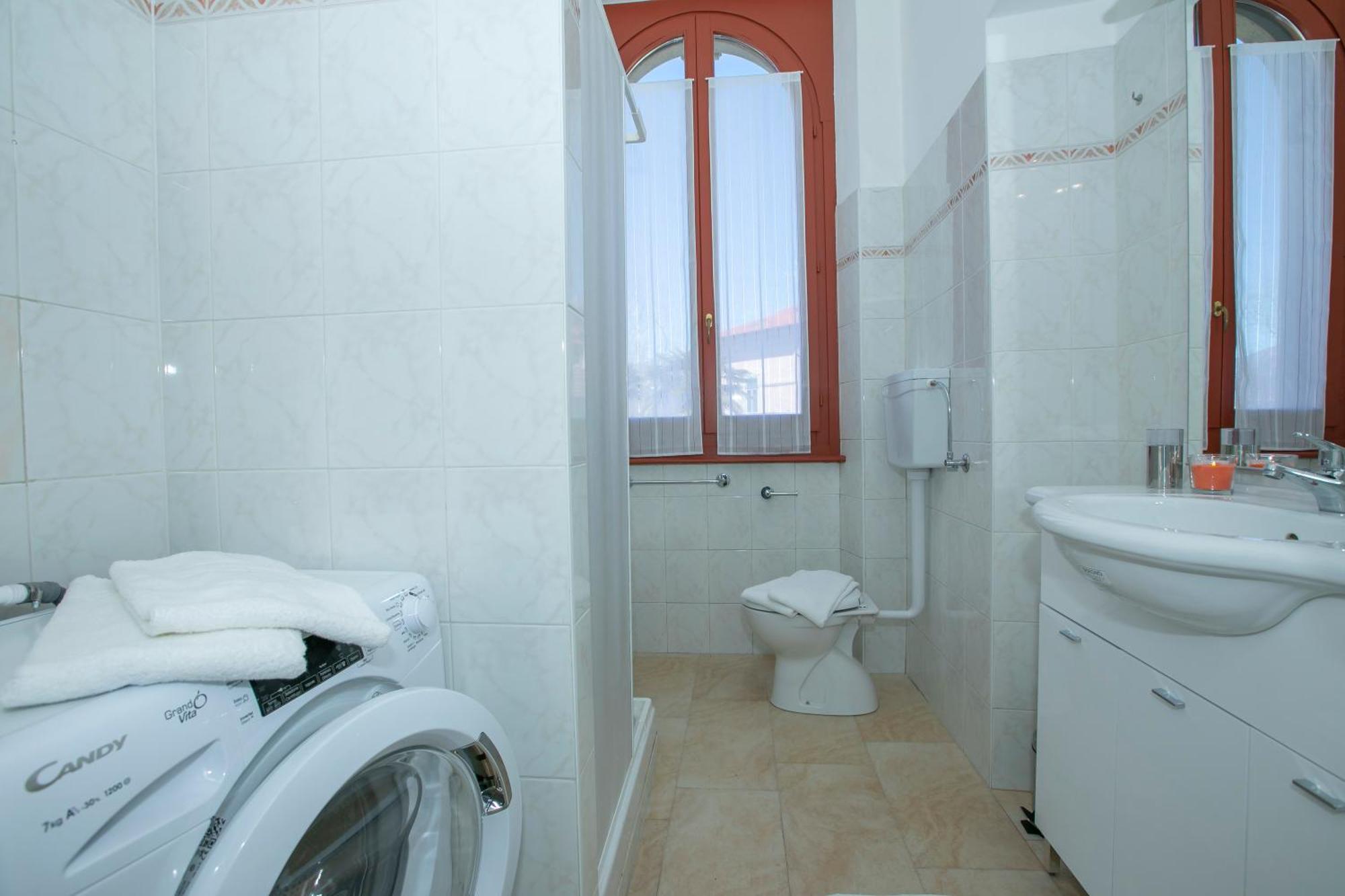 Residenza Gardenia Lake View Luino Center - Happy Rentals Exterior photo
