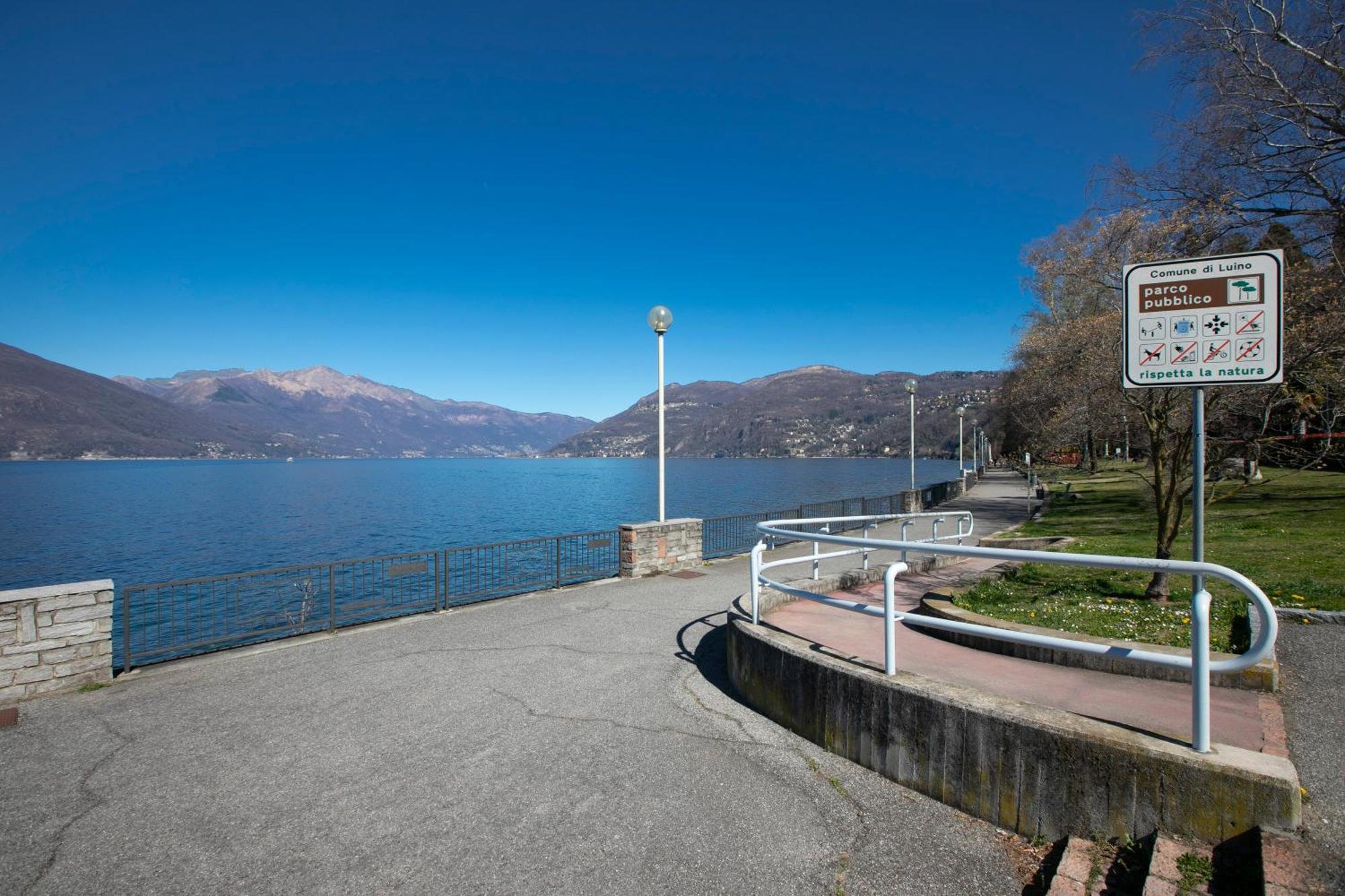 Residenza Gardenia Lake View Luino Center - Happy Rentals Exterior photo