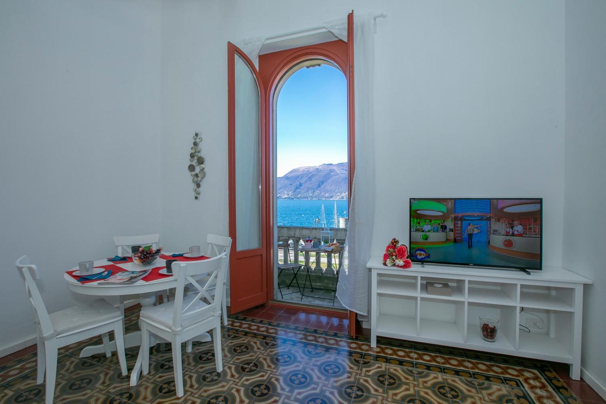 Residenza Gardenia Lake View Luino Center - Happy Rentals Exterior photo